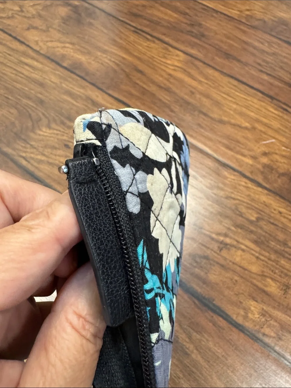 Vera Bradley Camofloral Medium Cosmetic Bag Quilted Zip Pouch Retired